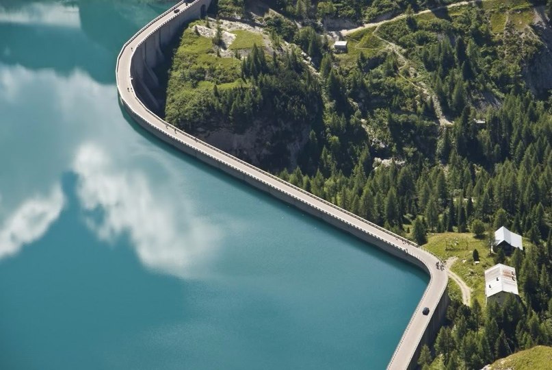 Плотина в Трентино, Италия