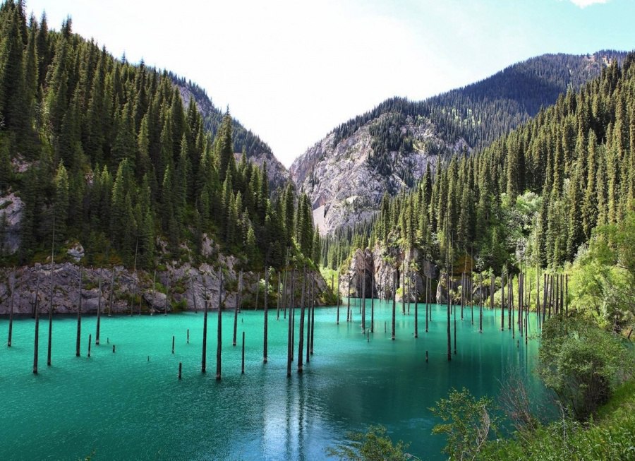 Казахстан - страна гор, степей и какой-то своеобразной дикой романтики.  - 8