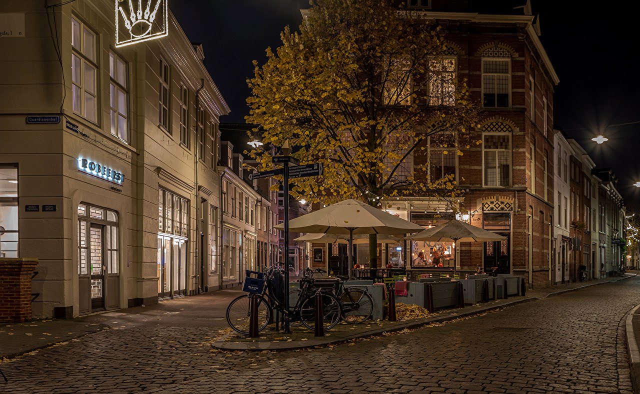 Хертогенбос, Нидерланды