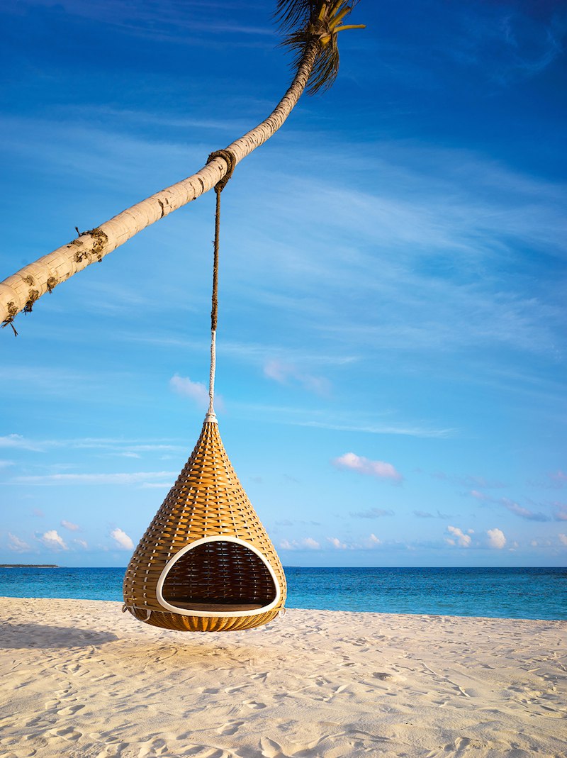 Когда у моих знакомых заканчиваются деньги, то они улетают на Мальдивы не на 14, а на 10 дней.. - 6