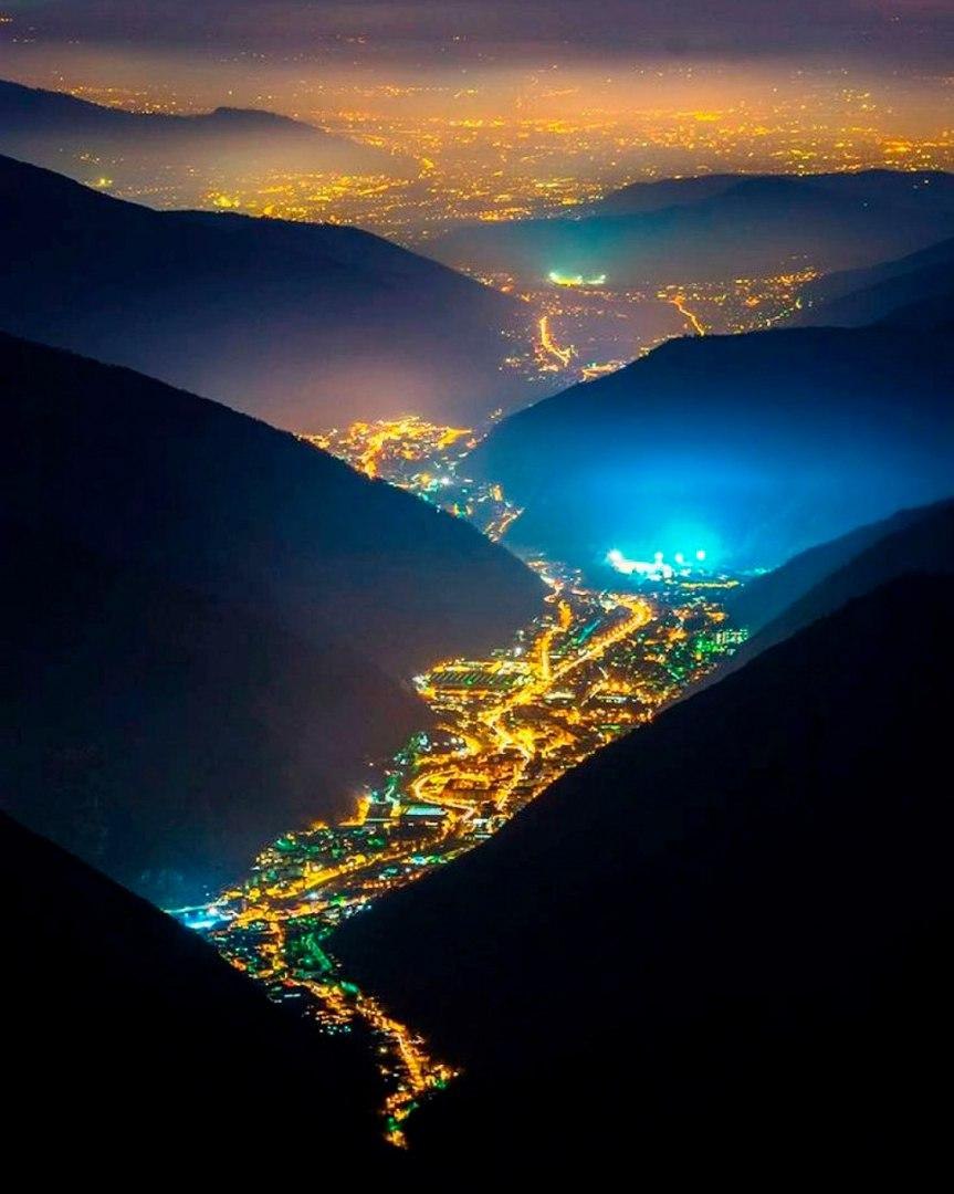 Долина света, Италия