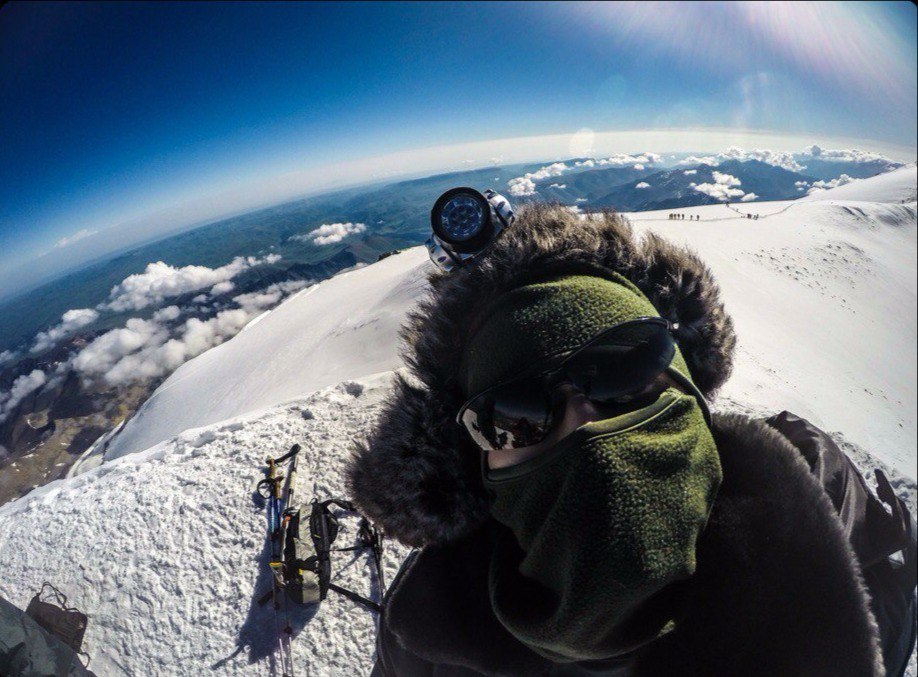 Самая высокая точка России — гора Эльбрус