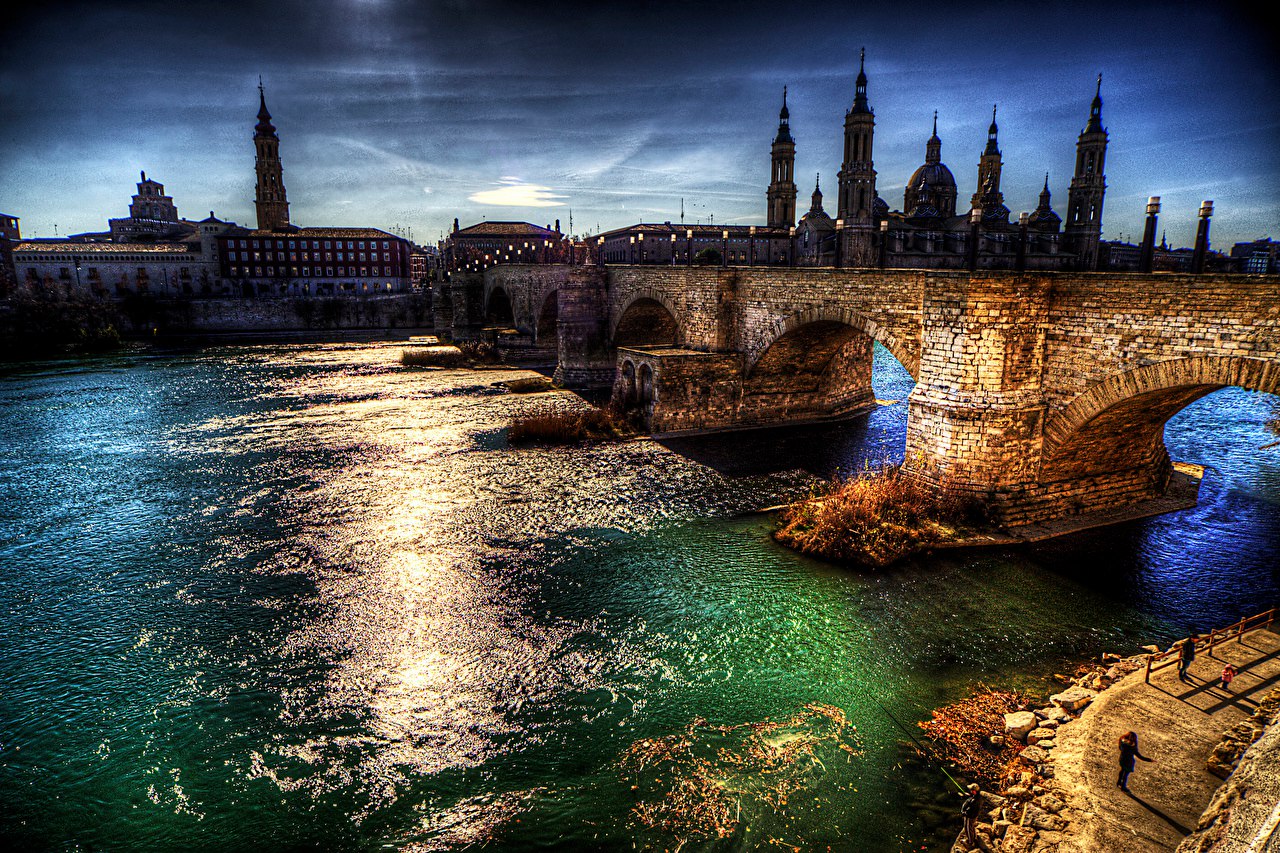 Сарагоса, Испания