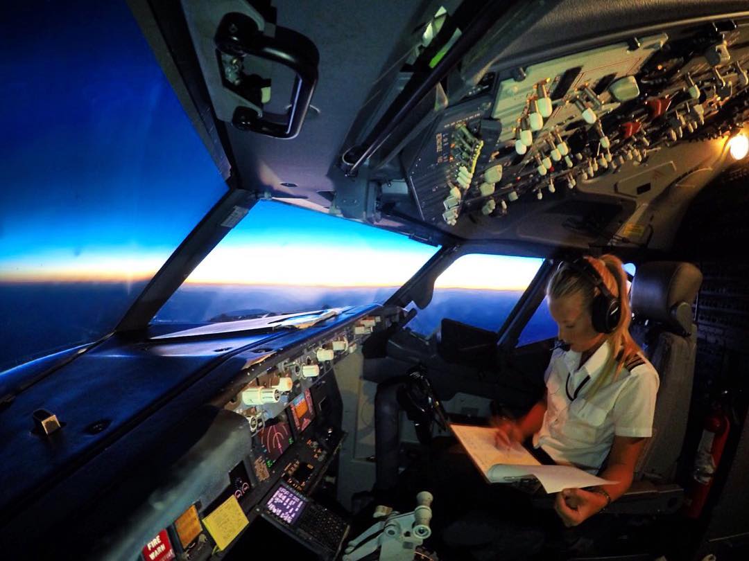 24-летний пилот из Исландии Maria Fagerström. - 9