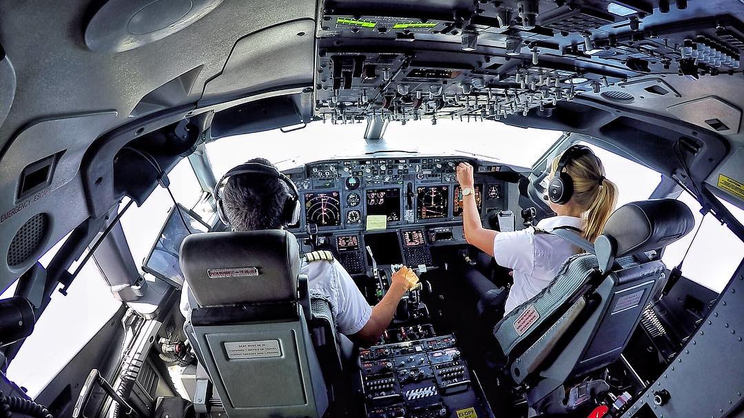 24-летний пилот из Исландии Maria Fagerström. - 5