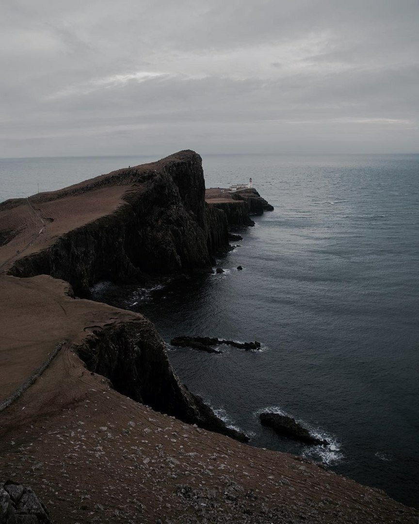 Самое время отложить свою реальность в сторонку и окунуться в магию мрачной Шотландии. - 5