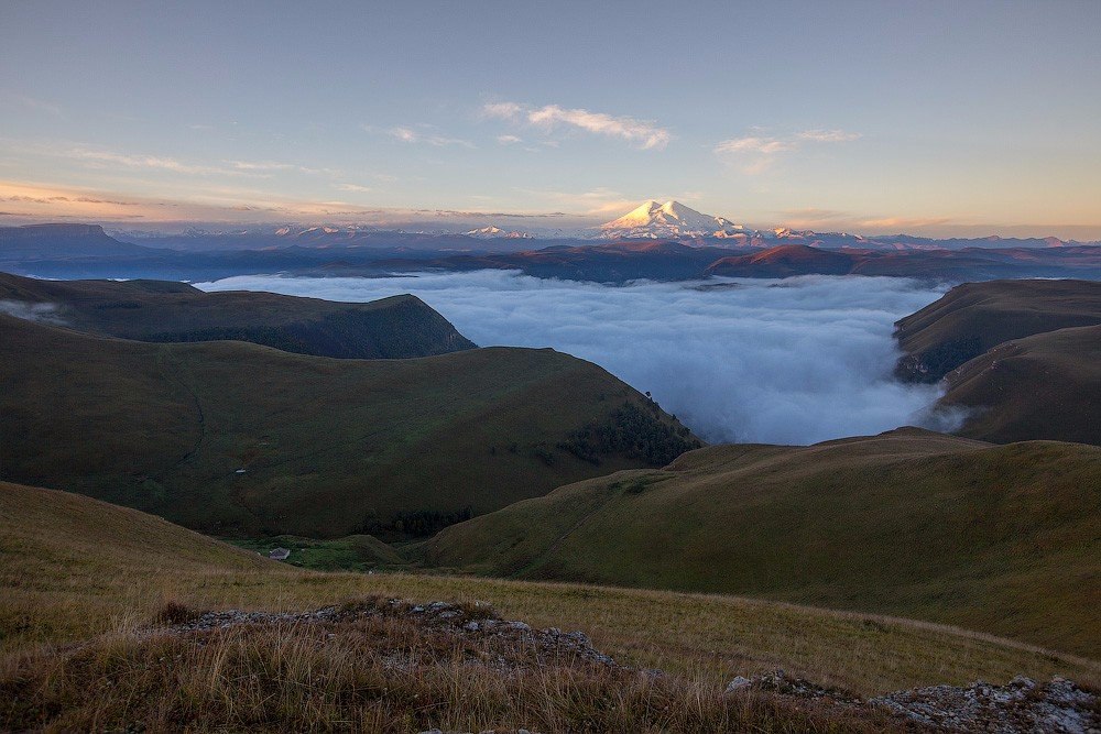 Эльбрус ранним утром