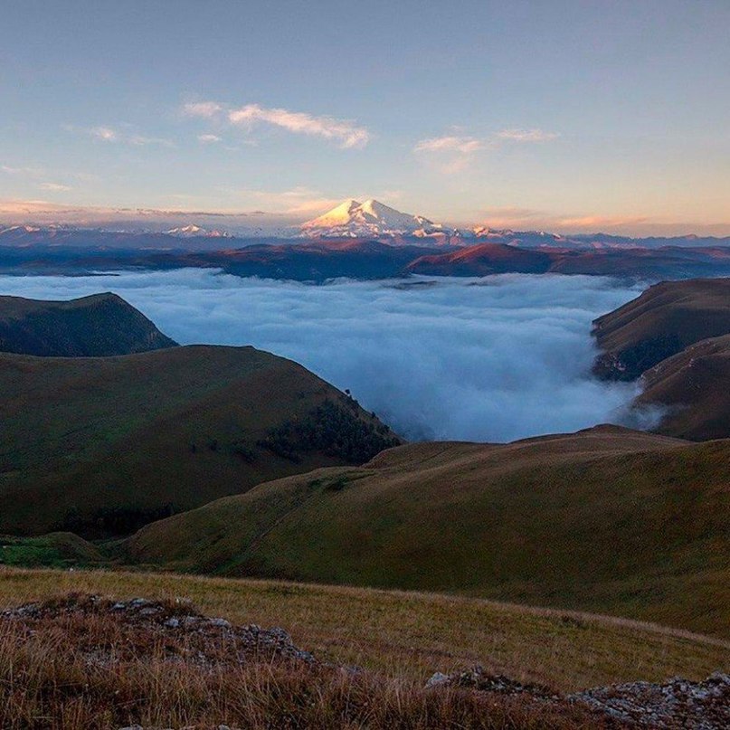 Эльбрус ранним утром