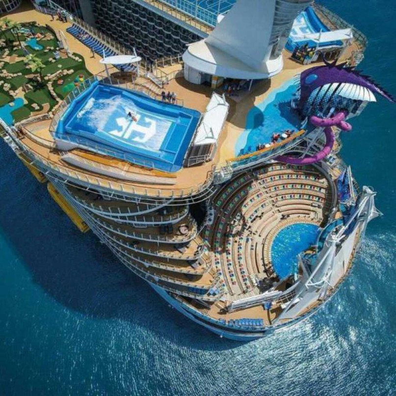 Круизный лайнер Symphony of the Seas<br><br>Вокруг Света в Instagram @roundtheworld2
