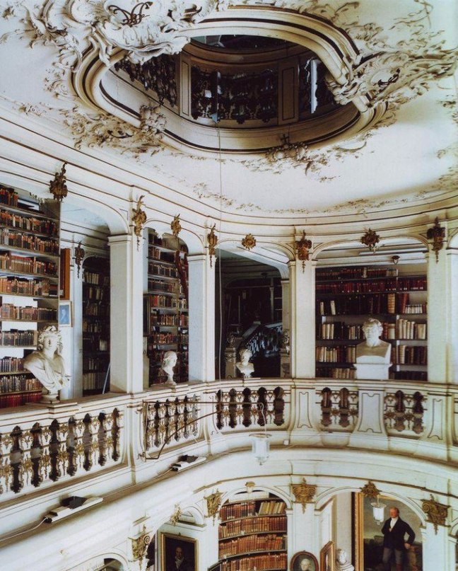 Самые красивые библиотеки мира в объективе Candida Höfer. - 6