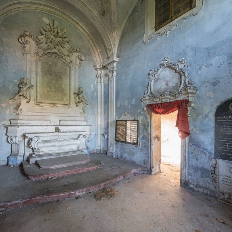 Заброшенная красота в объективе французского фотографа Ромэна Вейона - 5