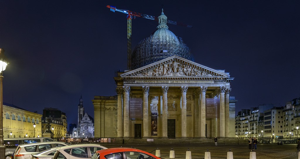 Ночной Париж