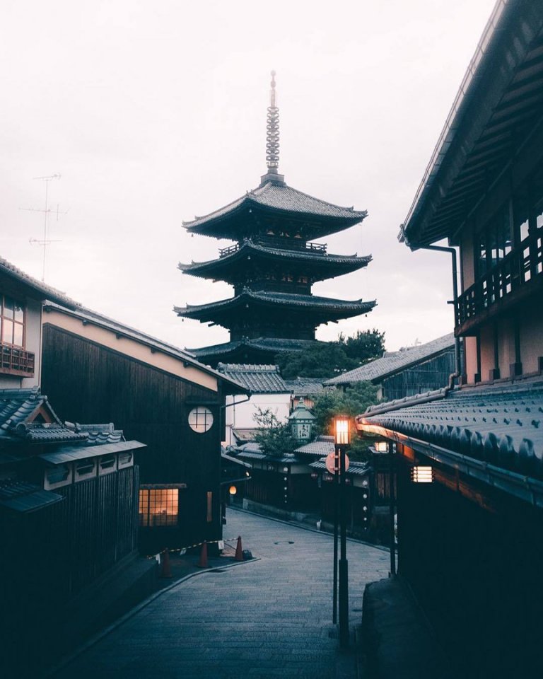 Mysterious Japanese beauty - 9