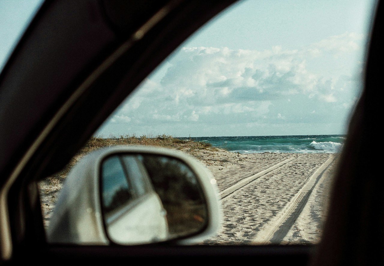 Сейчас бы нежиться на крымском побережье, а не сидеть на работе... - 5