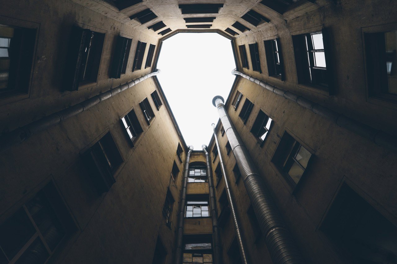 Уникальные питерские дворы-колодцы - 7