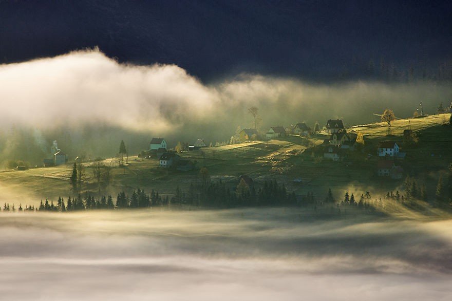 The beauty of the misty landscapes - 8