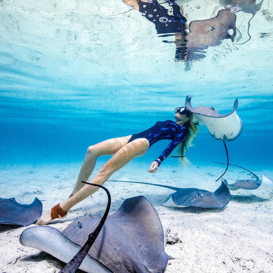 Нe стрaшнo eй?