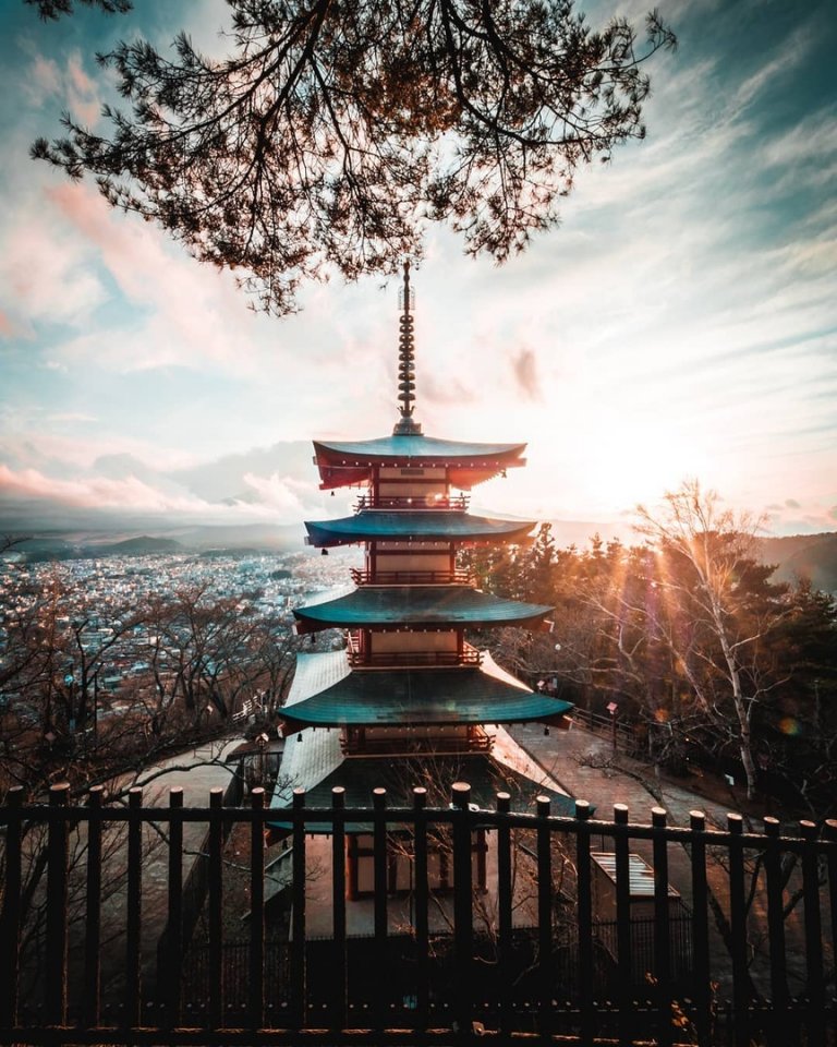 Тихий хмарний день в Японії - 5