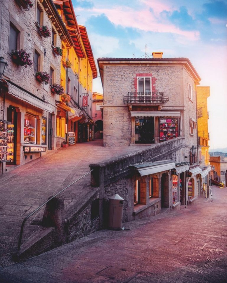 Cozy evening in San Marino - 5