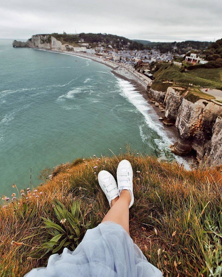 Счастье - это не жизнь без забот и печалей, счастье - это состояние души.