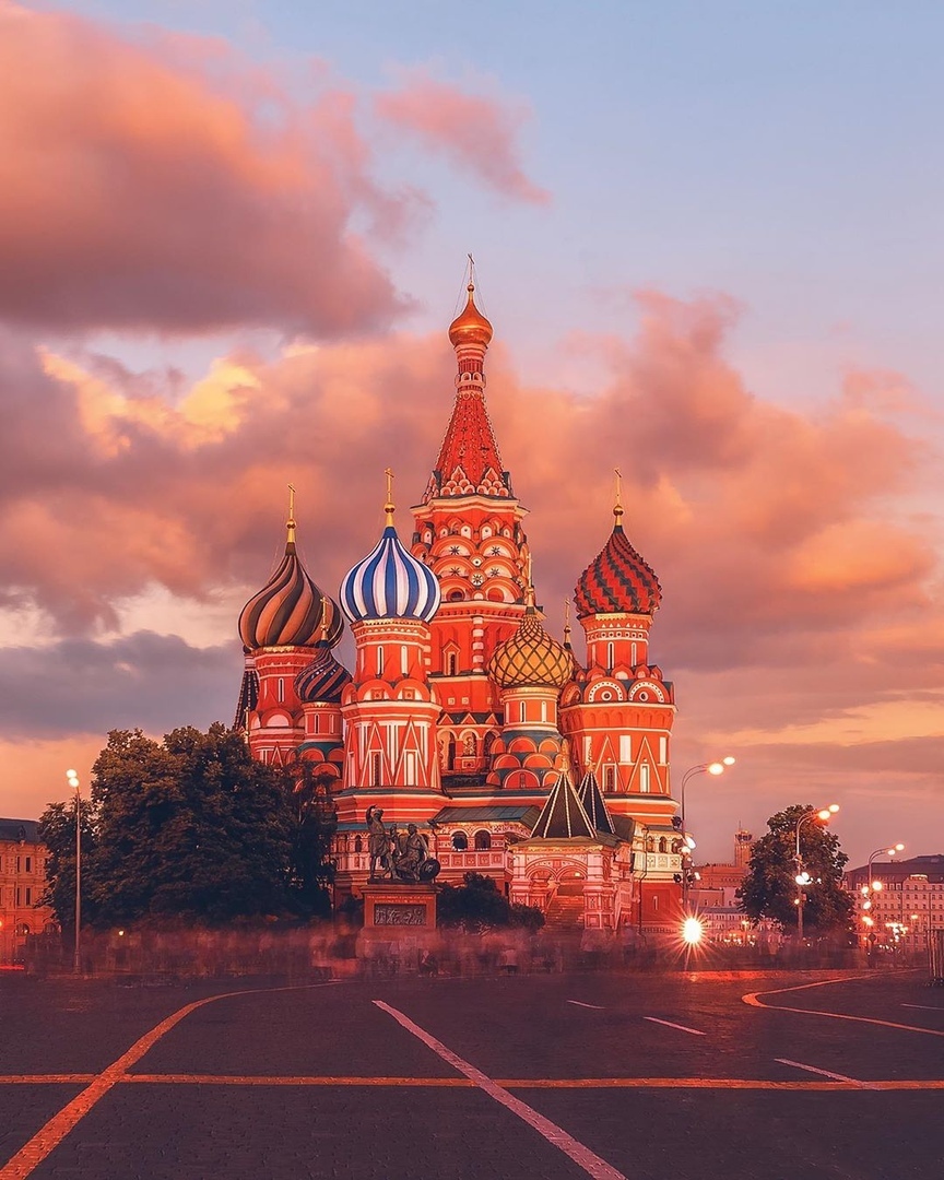 Яркие закаты в Москве