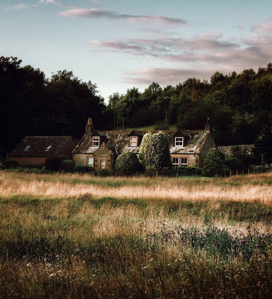 Хочу любоваться шотландскими пейзажами, а работать летом - не хочу...