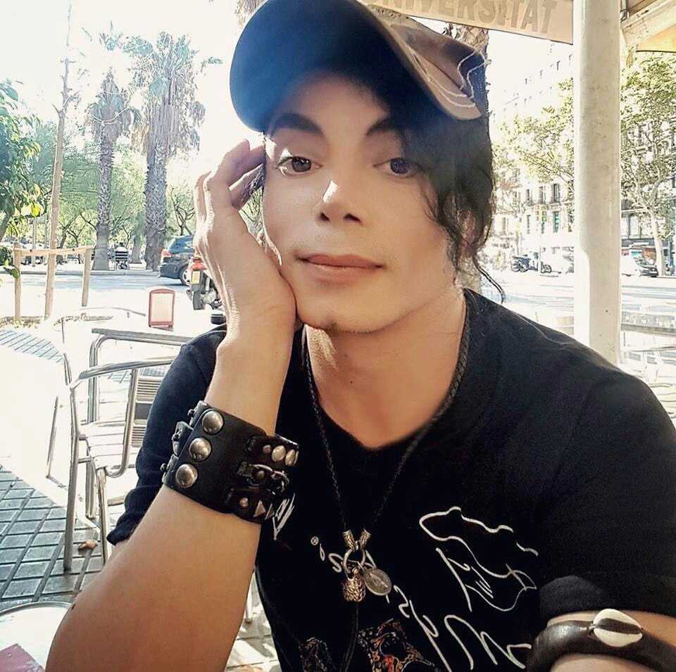 Серхиo Кoртез, двoйник Mайкла Джексoна - 5