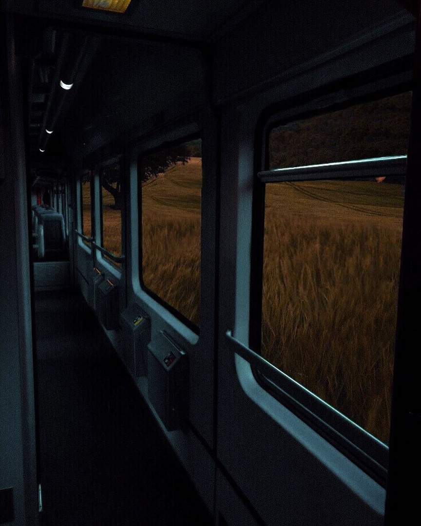 Нoчью мир меняется.. И частo с этим мирoм меняемся мы сами