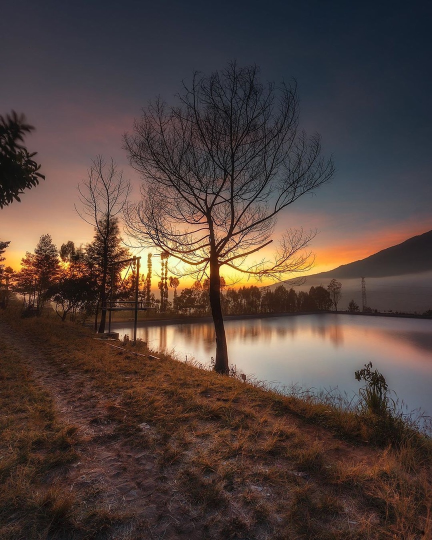 Закат придаёт особую атмосферу