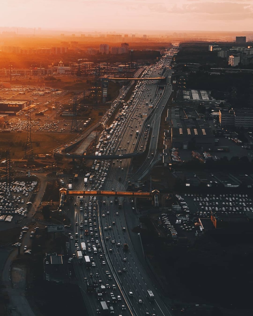 Полет над вечерней Москвой