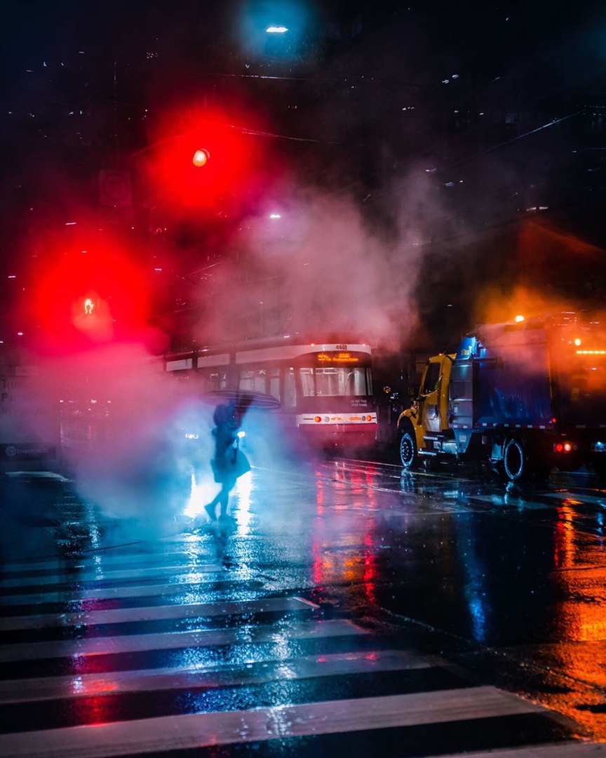 Атмосфера ночных огней Торонто