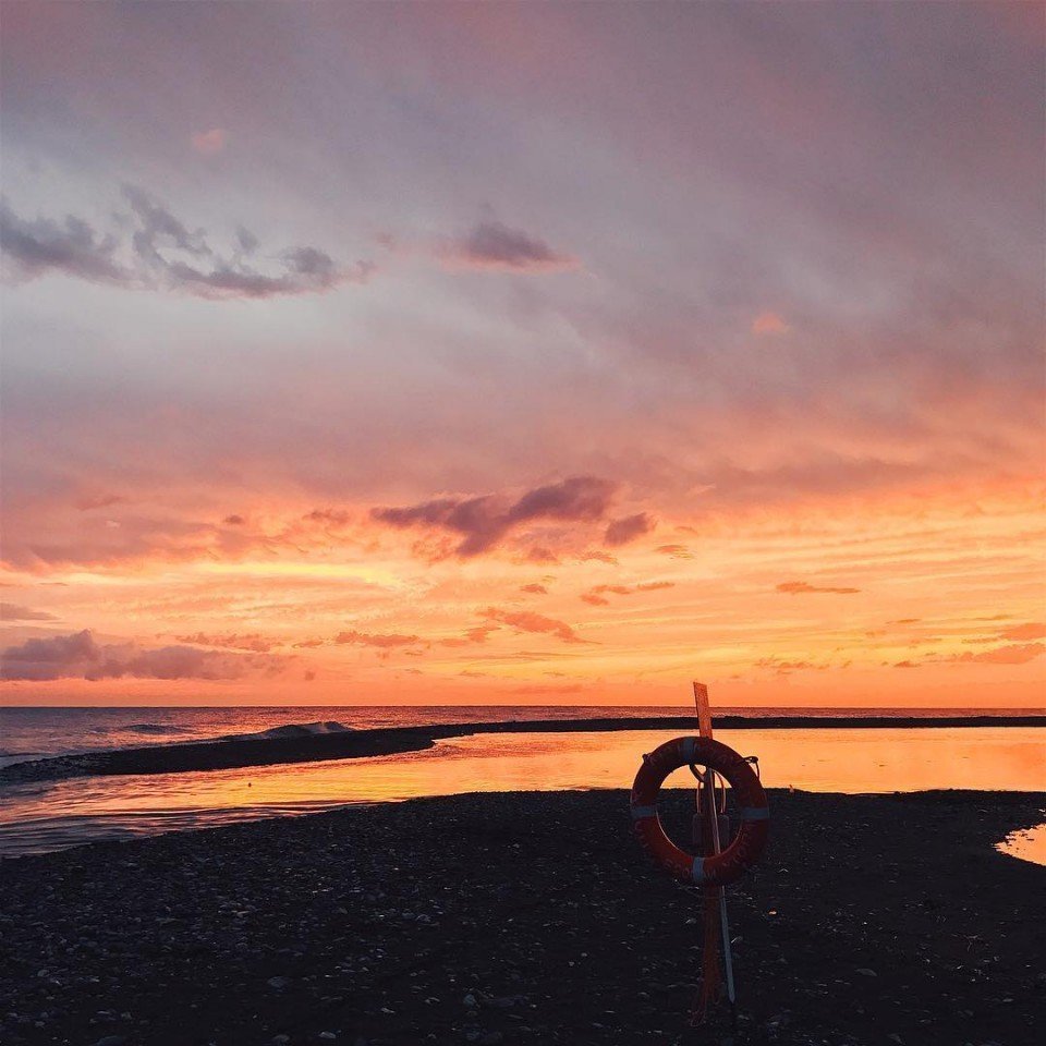 Краски морских закатов в Сочи