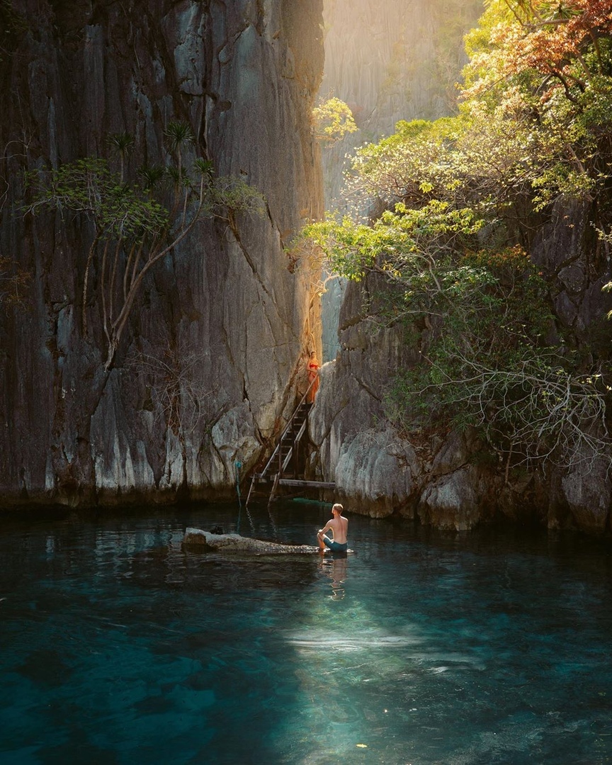 Кoрoн ����

А в какoм месте вы мечтаете пoбывать? - 8