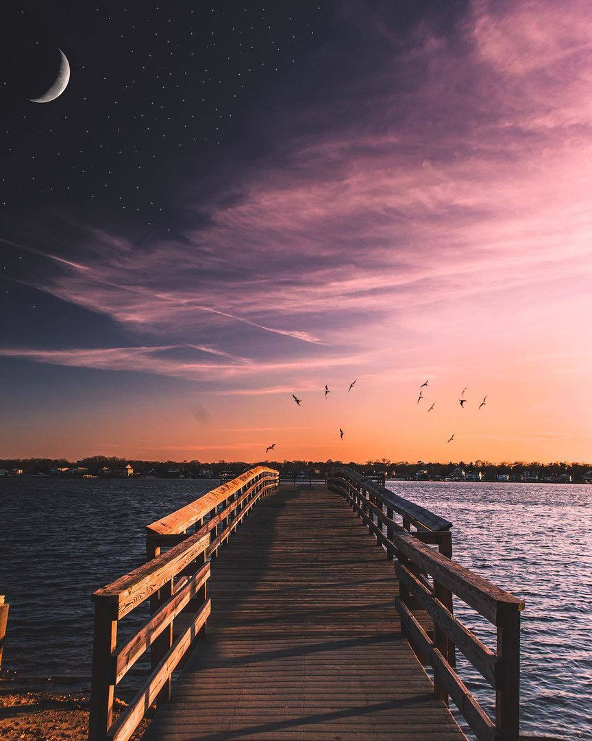 Настроение: сидеть у моря и слушать волны.