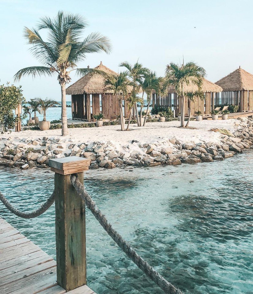 Настроение: выйти в магазин и случайно уехать на море...