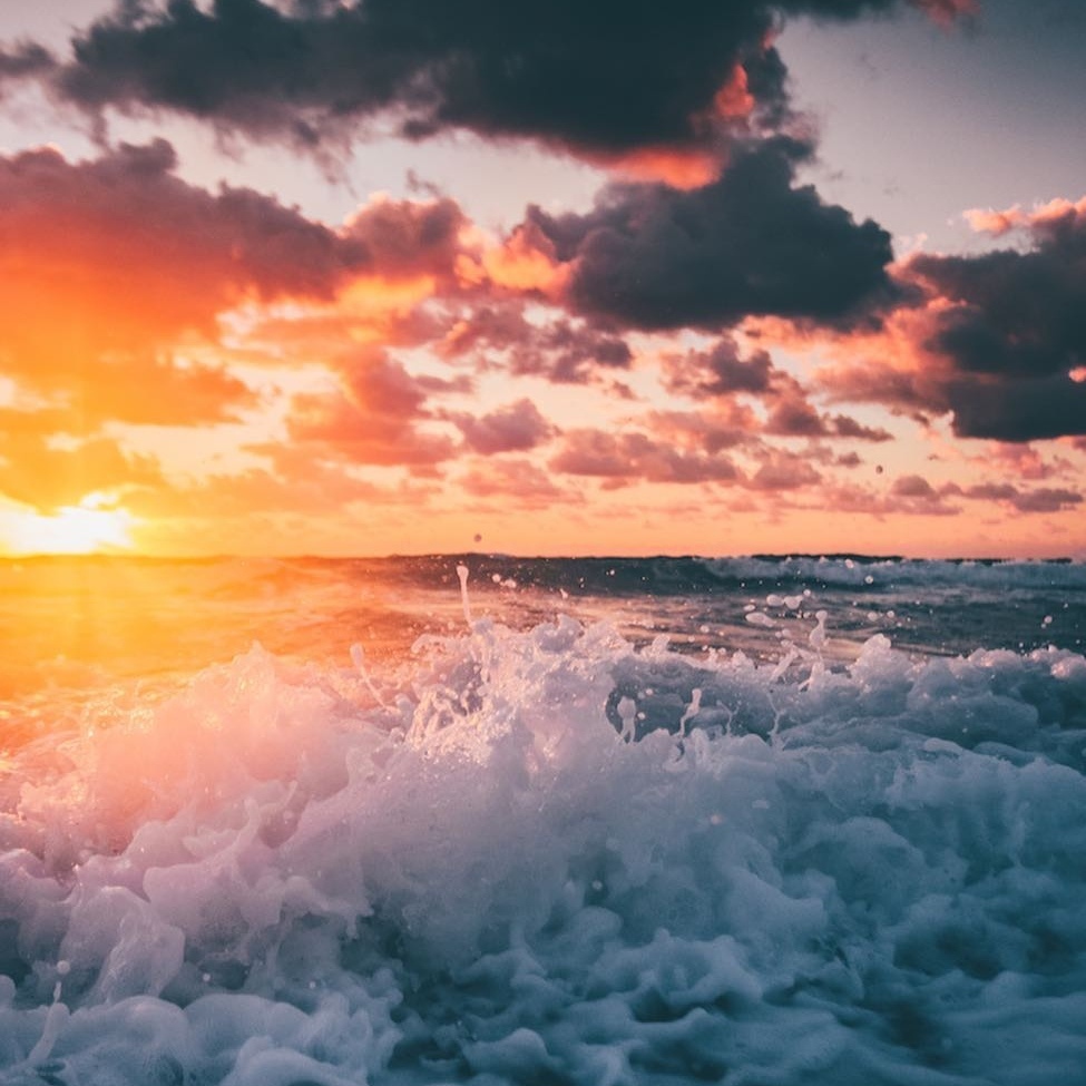 Мы живем в мире, которым управляет вера. Во что вы поверите, то и сработает.