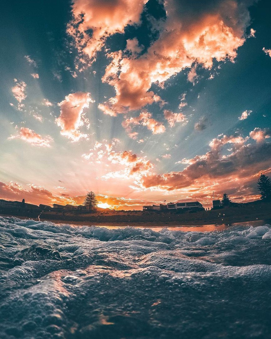 Приложите к моей душе море...