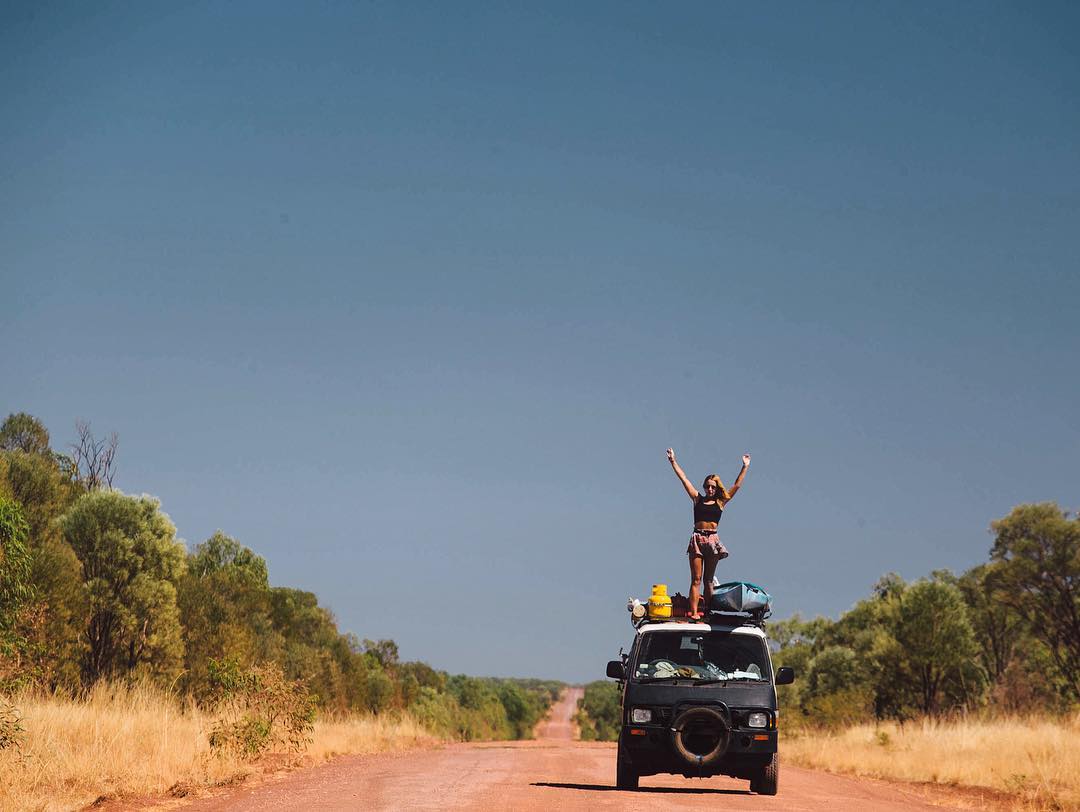 Путeшecтвия нa фургoнe

Ктo прoтив a ктo зa? - 9