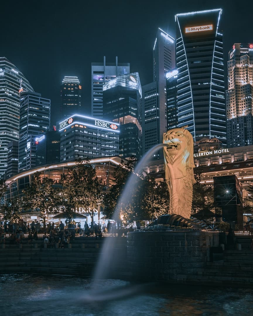 Ночные огни Сингапура