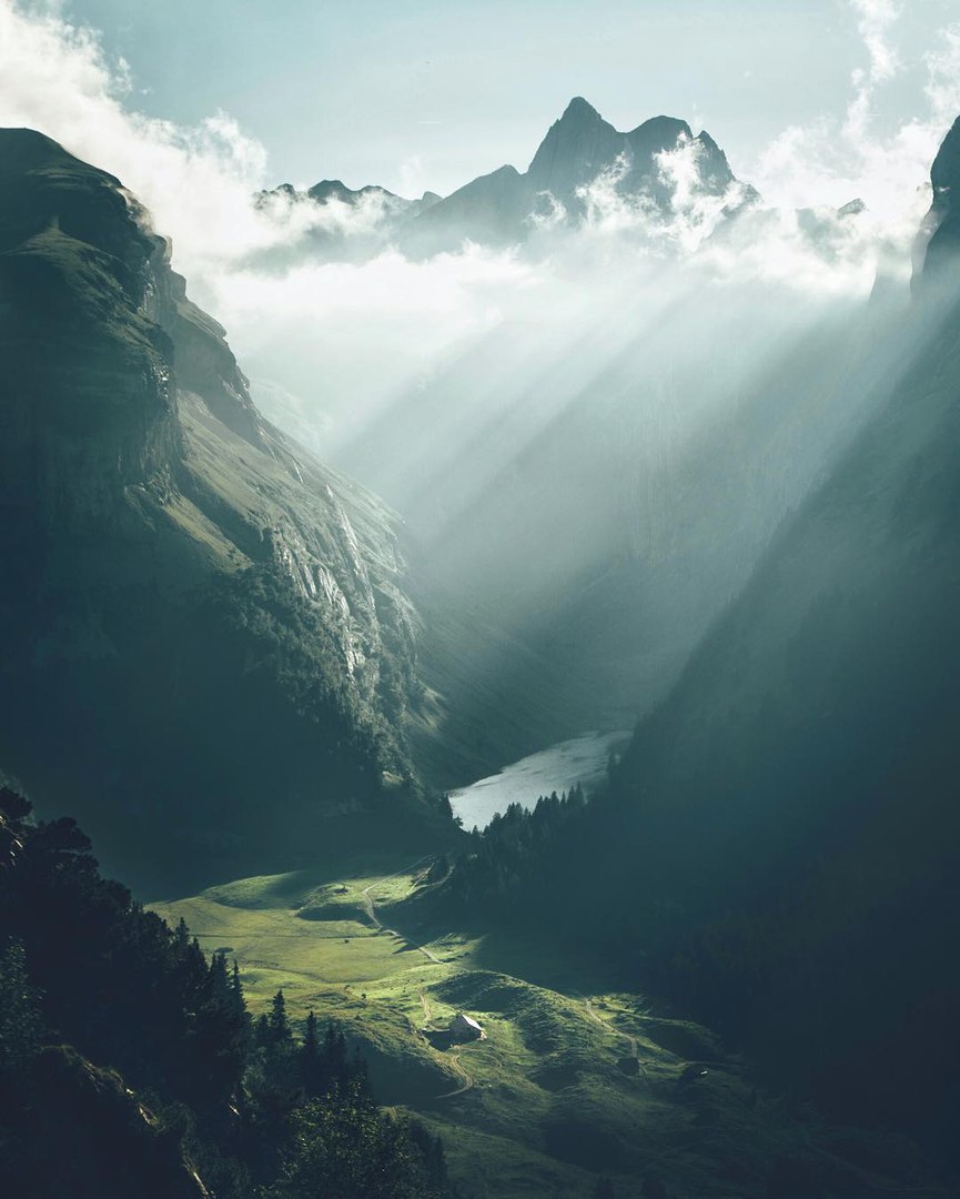 Вдох — Любовь. Выдох — Благодарность.
Дышите… дышите глубже…