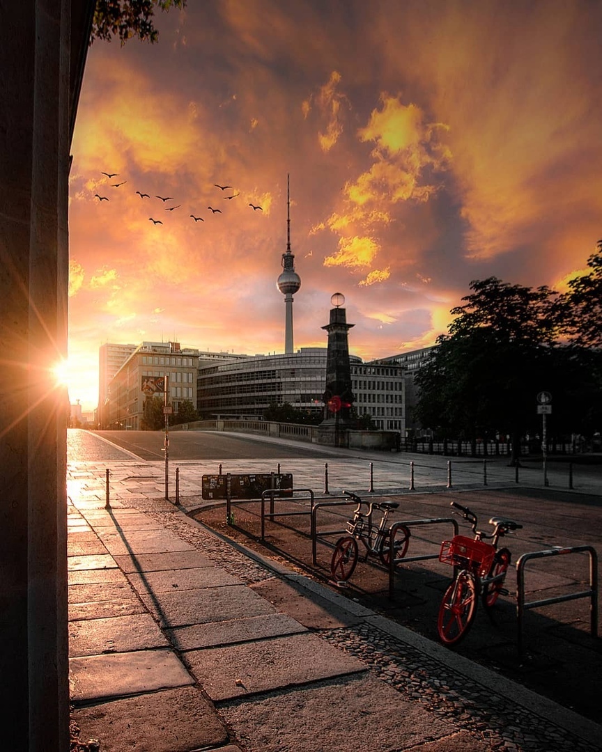 Один билет в Берлин, пожалуйста