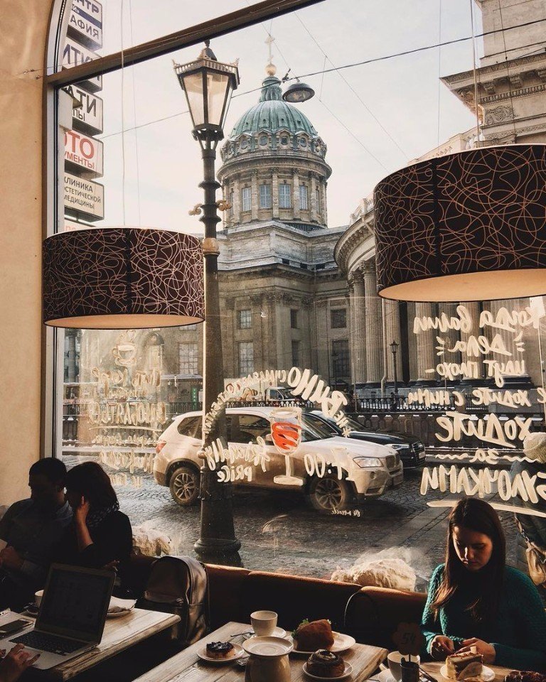 Один билет до Питера, пожалуйста