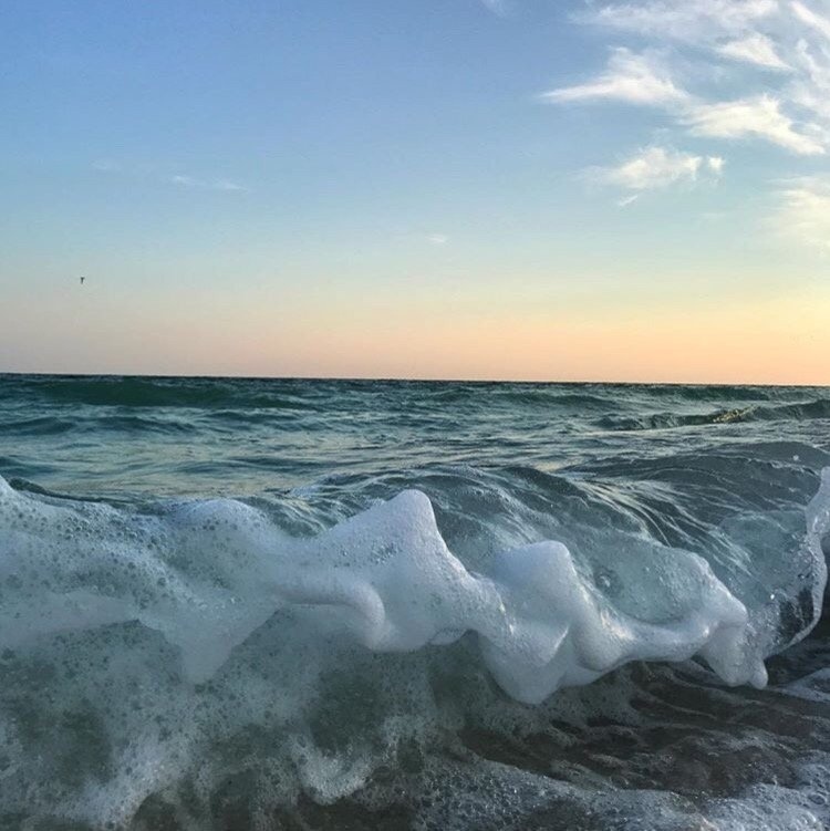 Счастье - это когда тебе ничего не нужно в данный момент, кроме того, что уже есть. - 5