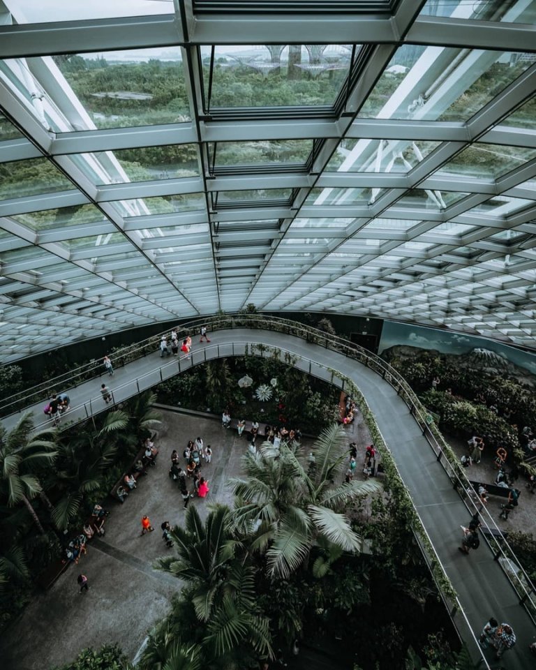 Водопад в аэропорту Чанги, Сингапур