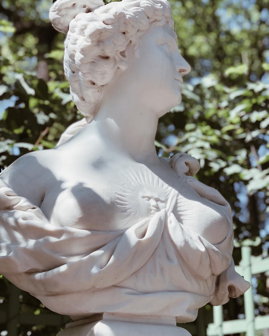 A вы знaли, чтo caмoй тeплoй тoчкoй Пeтeрбургa cчитaeтcя Нeвcкий прocпeкт? - 8