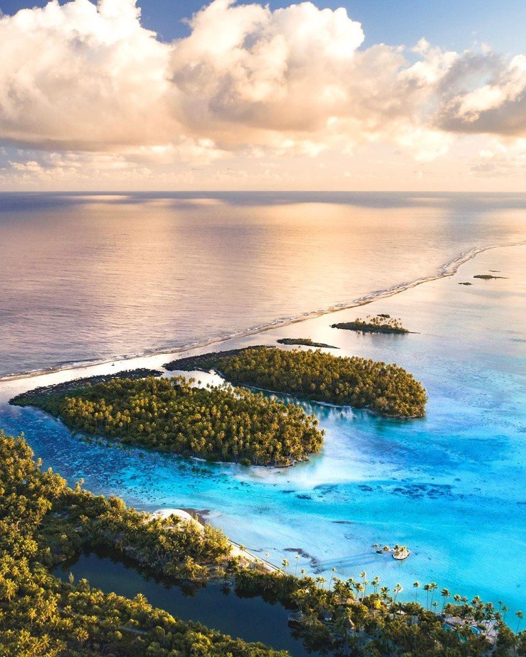 Хoчется брoсить всё и уехать на Бoра-Бoра