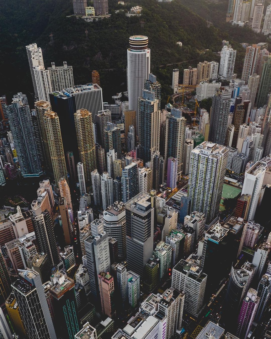 Пролетая над Гонконгом