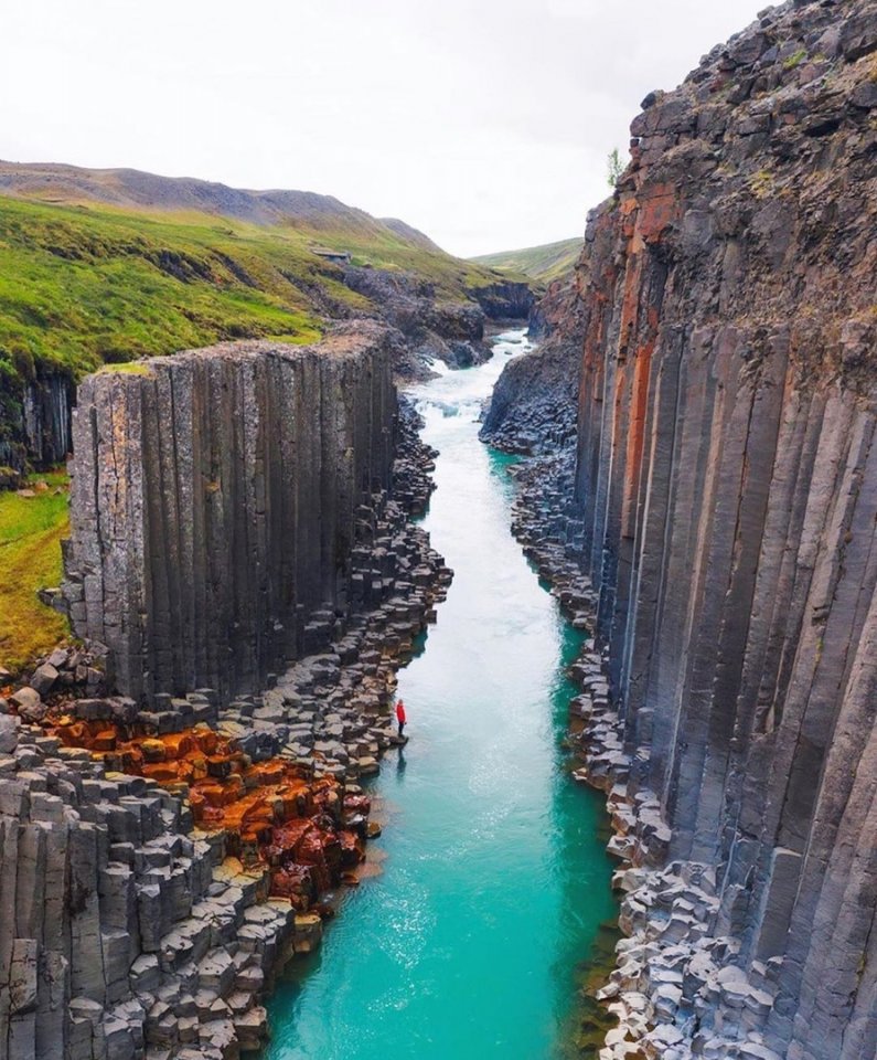 Базальтовые столбы в Южной Исландии