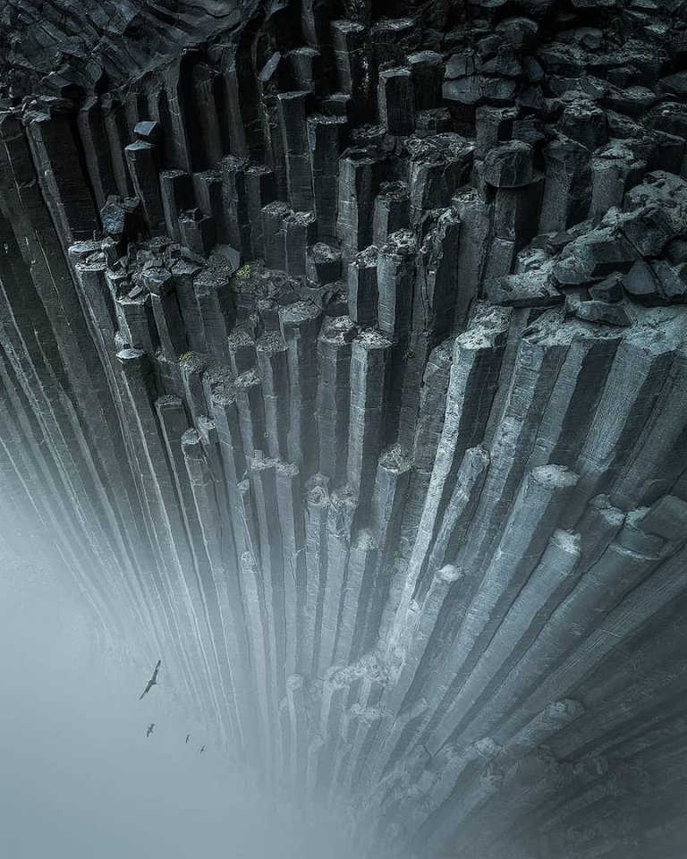 Словно кадры из фантастического фильма! Базальтовый каньон, Исландия