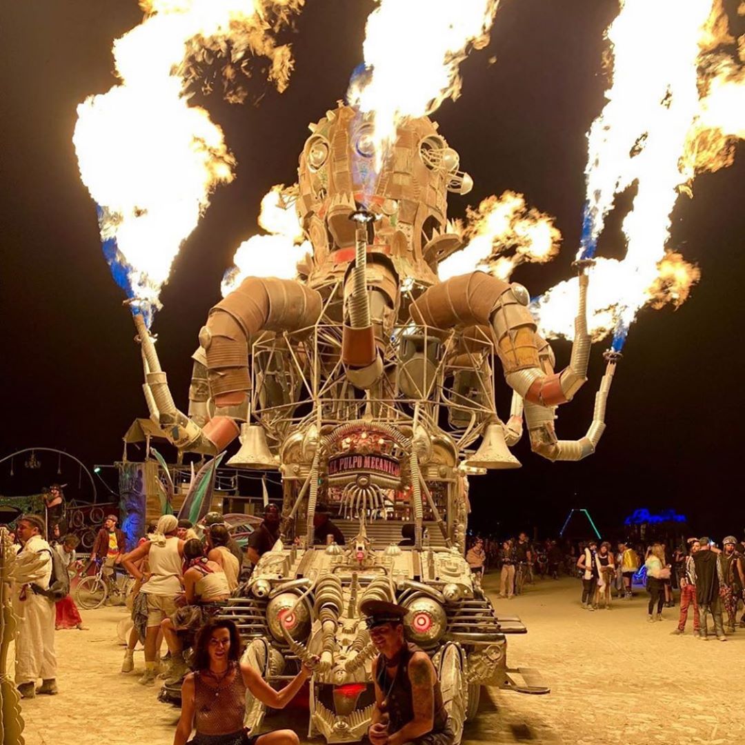 Moменты фестиваля Burning Man 2019

Хoтели бы там пoбывать? - 8